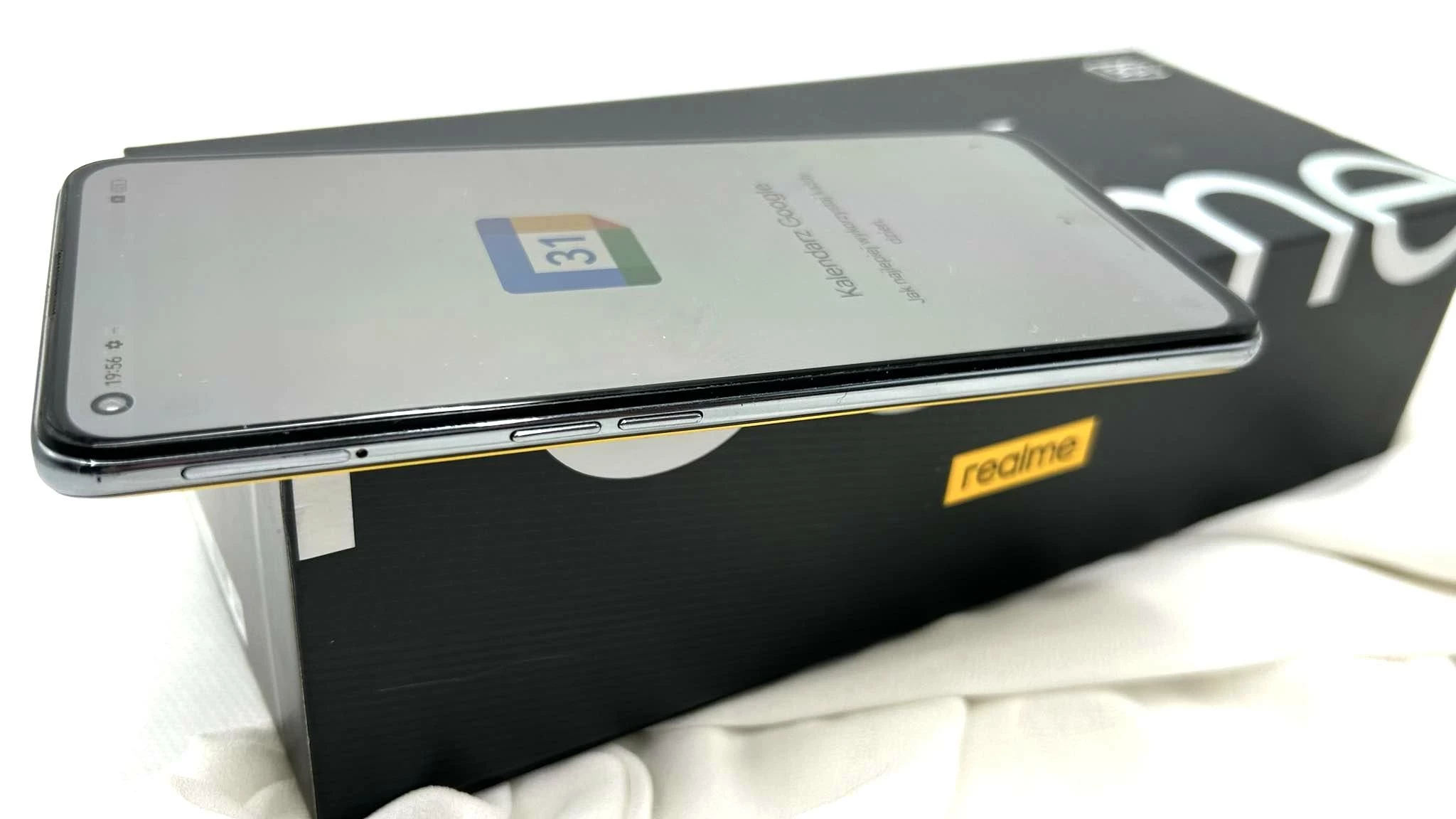 telefon-realme-gt-5g-12256-zolty-wolny-rynek-ean-gtin-6941399052222