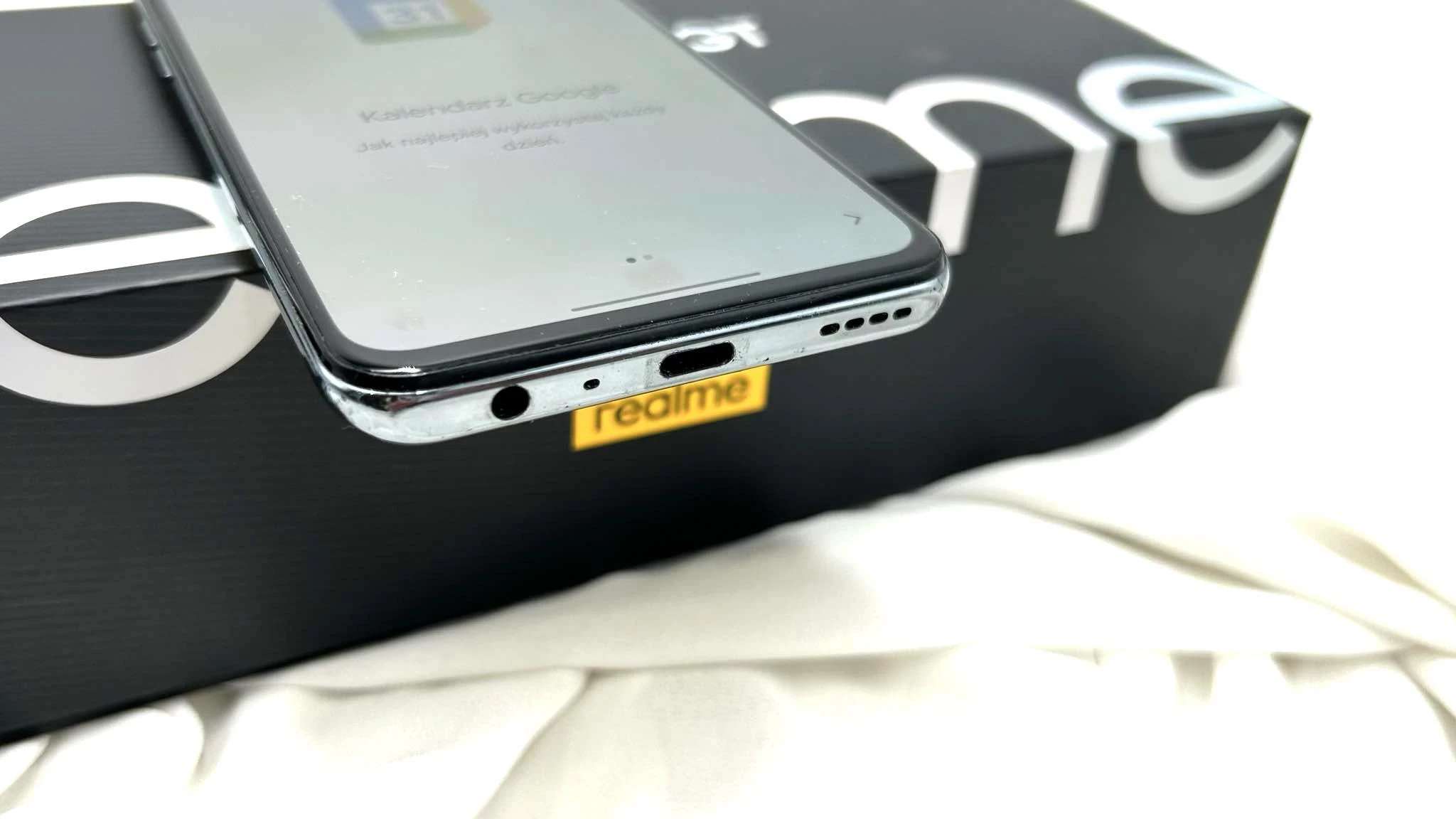 telefon-realme-gt-5g-12256-zolty-wolny-rynek-kod-producenta-rmx2202