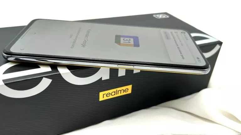 telefon-realme-gt-5g-12256-zolty-wolny-rynek-wbudowana-pamiec-256-gb