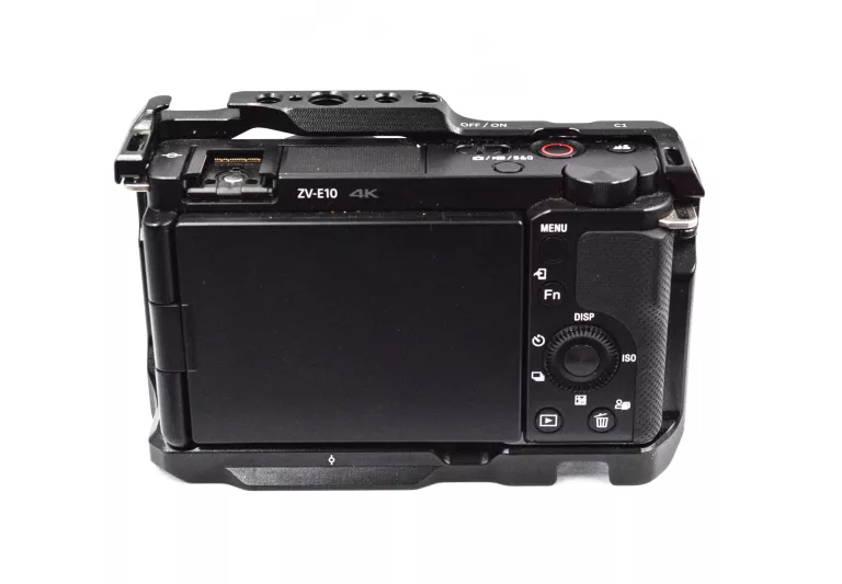 APARAT FOTOGRAFICZNY SONY ZV-E10 KORPUS CZARNY Z ŁADOWARKĄ I PUDEŁKIEM
