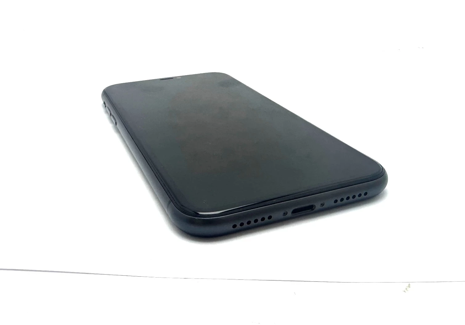 telefon-iphone-11-kolor-czarny