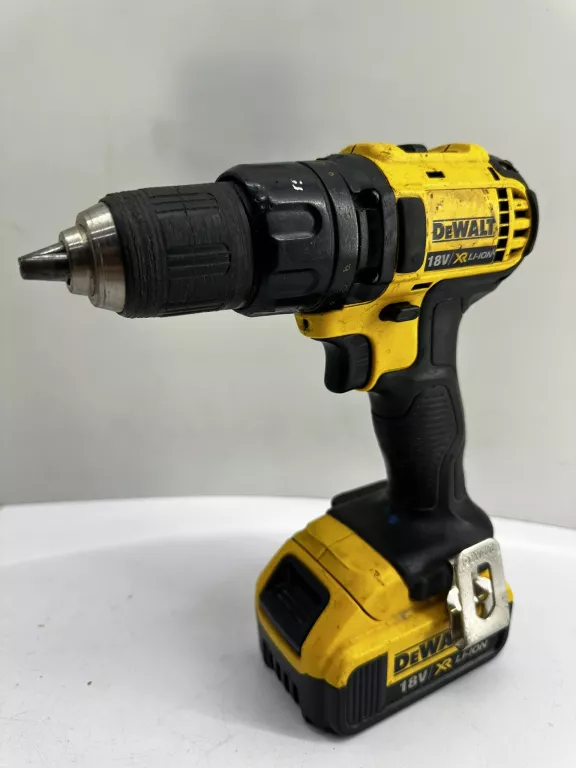 wkretarka-dewalt-dcd-780-2x-aku-lad-walizka-szczotki-stan-uzywany