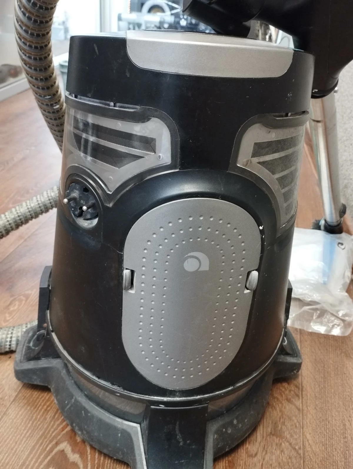 odkurzacz-pioracy-aura-roboclean-splus-900-w-czarny-zestaw-moc-900