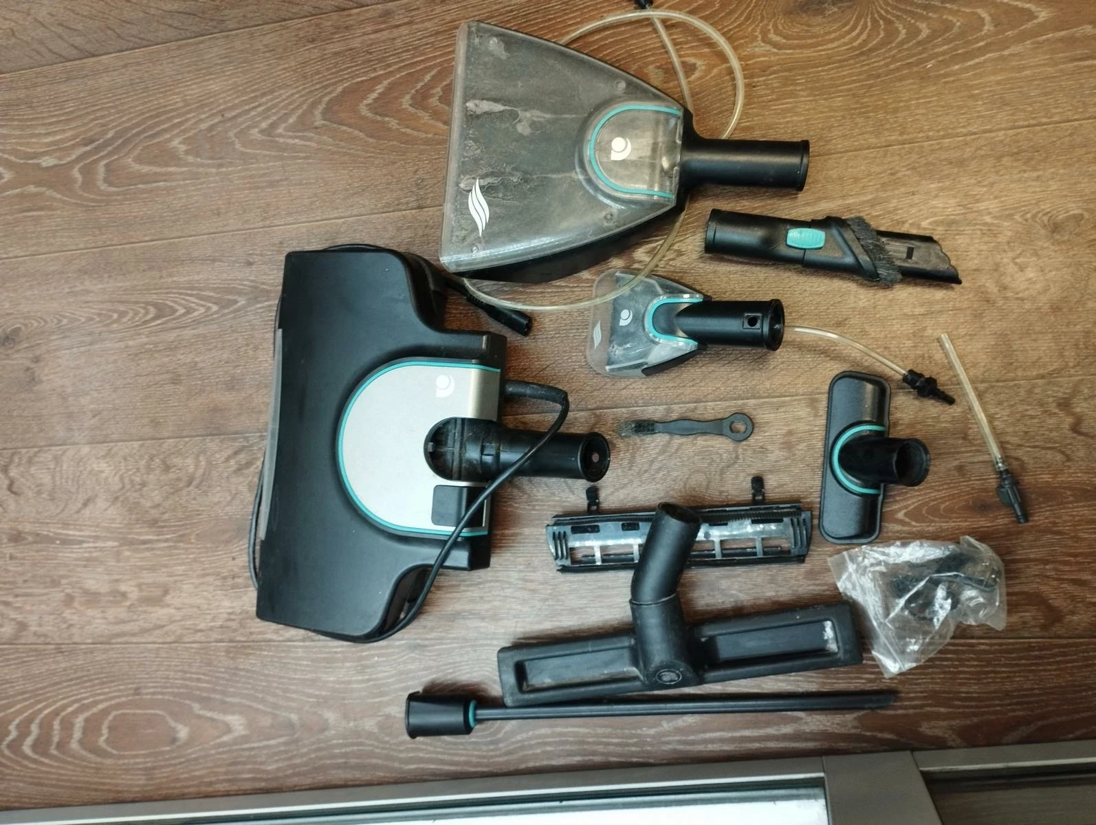 odkurzacz-pioracy-aura-roboclean-splus-900-w-czarny-zestaw-funkcje-osuszanie