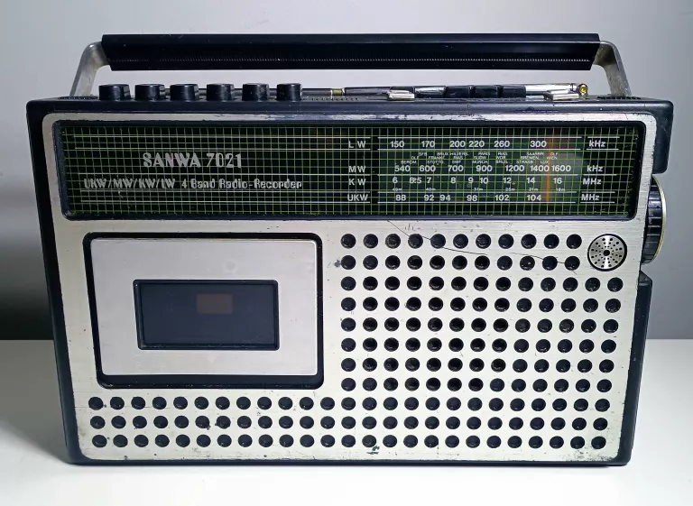 STARY ZABYTKOWY RADIOMAGNETOFON SANWA 7021 UNIKAT