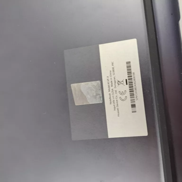 LAPTOP HUAWEI MATEBOOK D14 16 " INTEL CORE I5 16 GB / 512 GB WARTO!