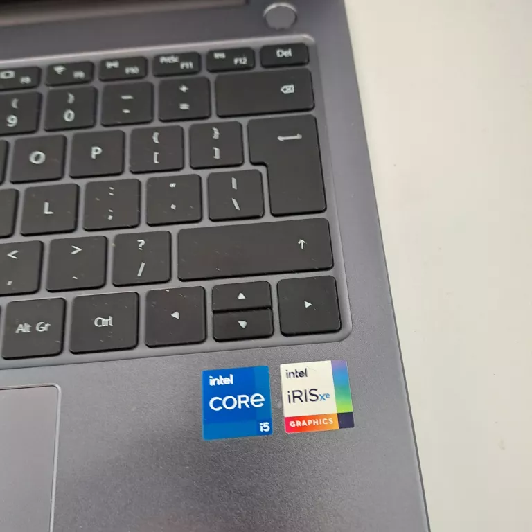 LAPTOP HUAWEI MATEBOOK D14 16 " INTEL CORE I5 16 GB / 512 GB WARTO!