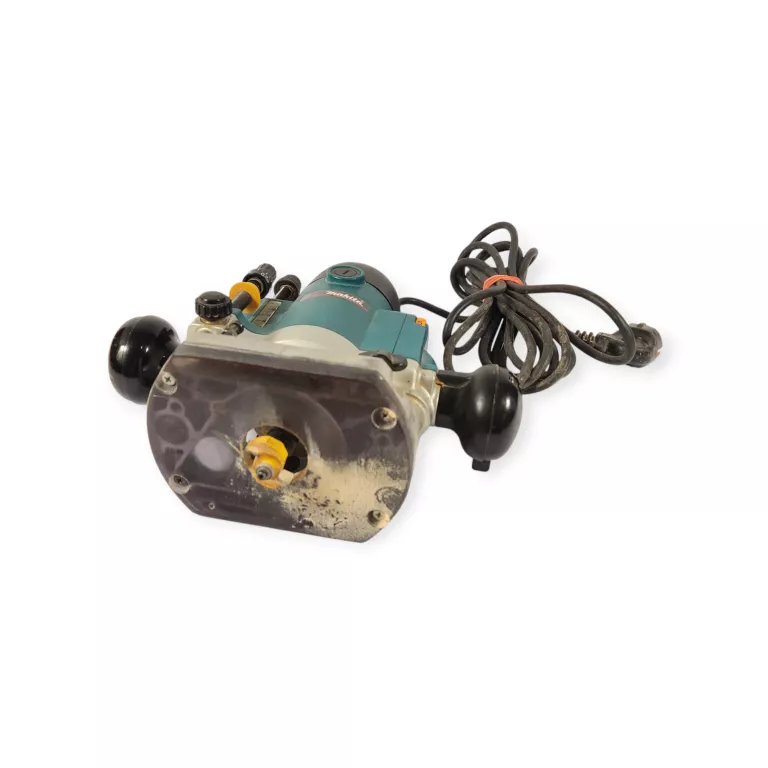 frezarka-gornowrzecionowa-makita-rp1110c-zasilanie-sieciowe