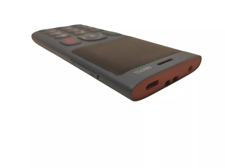 TELEFON MAXCOM MM751