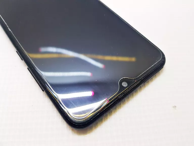 TELEFON HUAWEI P SMART 2019 64/3 ETUI D/S