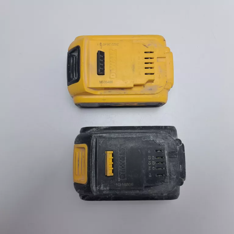 DEWALT MŁOT UDAROWY DCH273