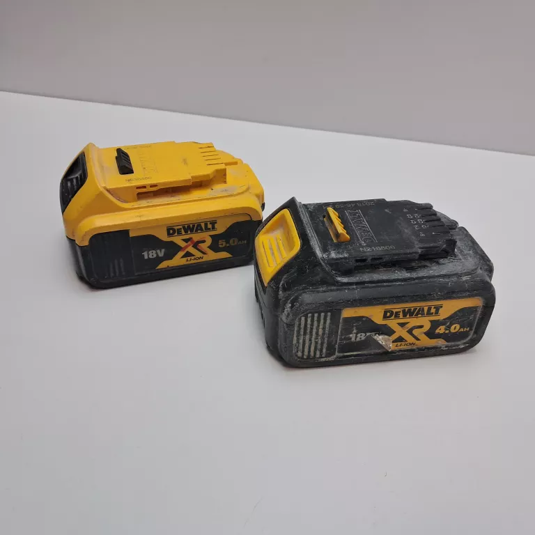 DEWALT MŁOT UDAROWY DCH273
