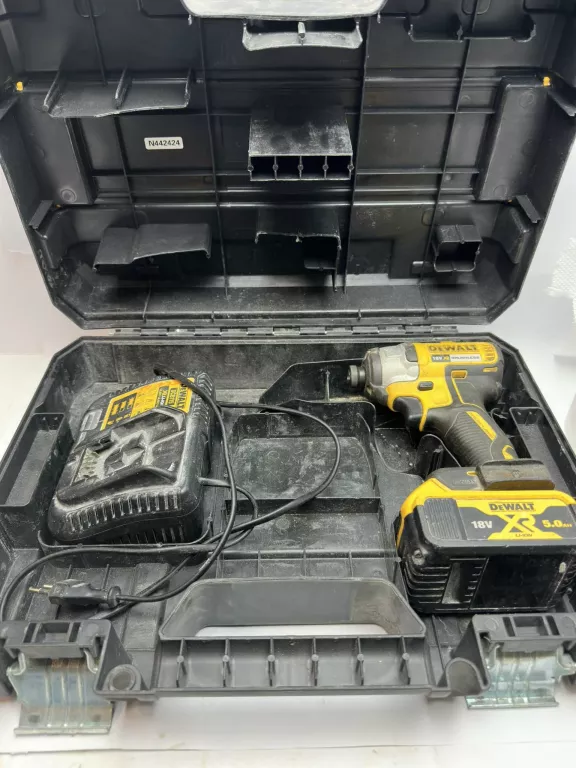 ZAKRĘTARKA DEWALT DCF887 WALIZKA