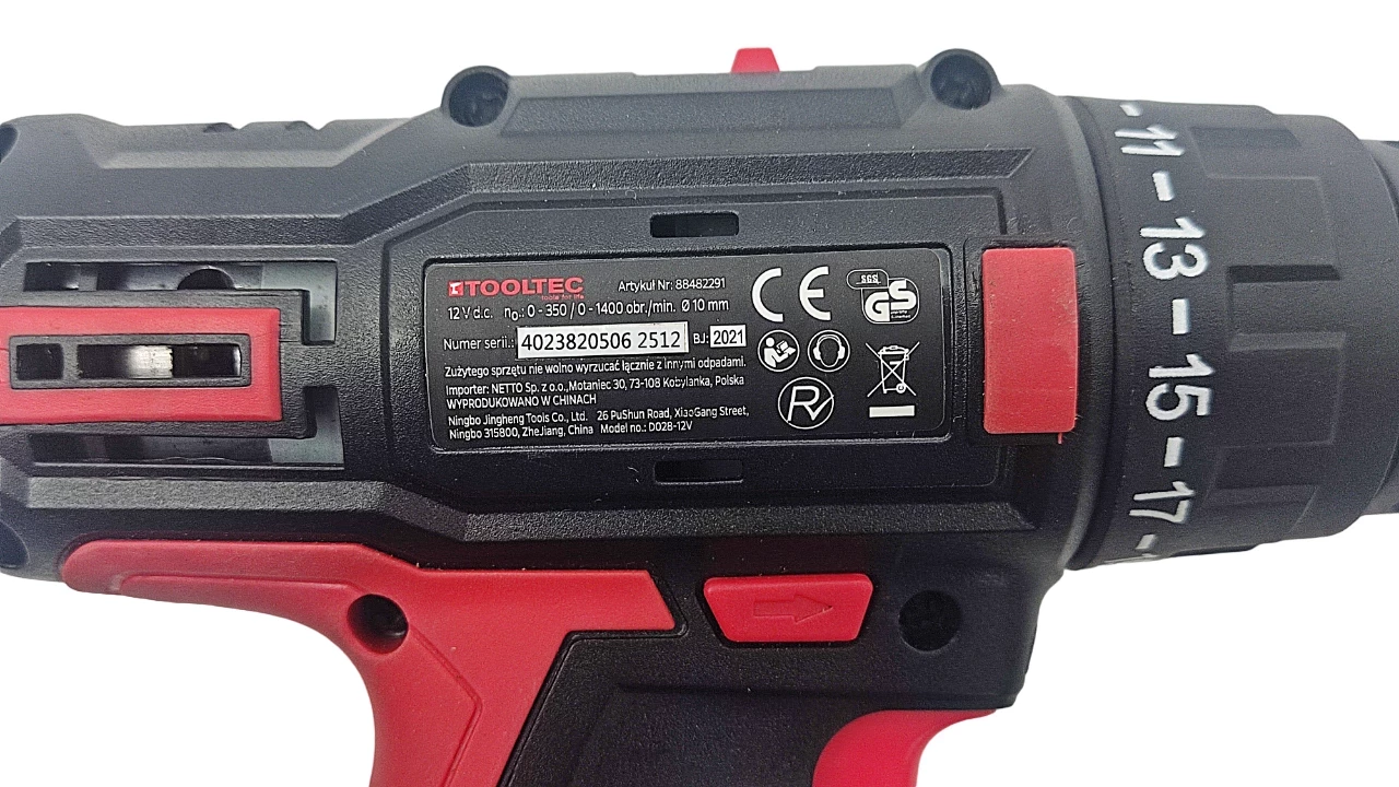 wiertarko-wkretarka-tooltec-12v-2xaku-15ah-walizka-bity-wiertla-pojemnosc-akumulatora-150