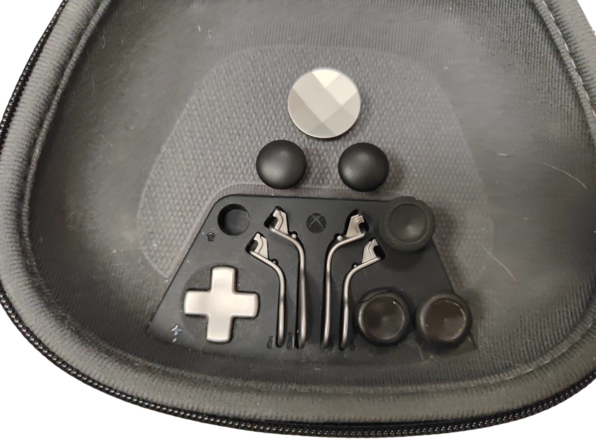 pad-xbox-elite-wireless-controller-1698-sposob-podlaczenia-210654-2