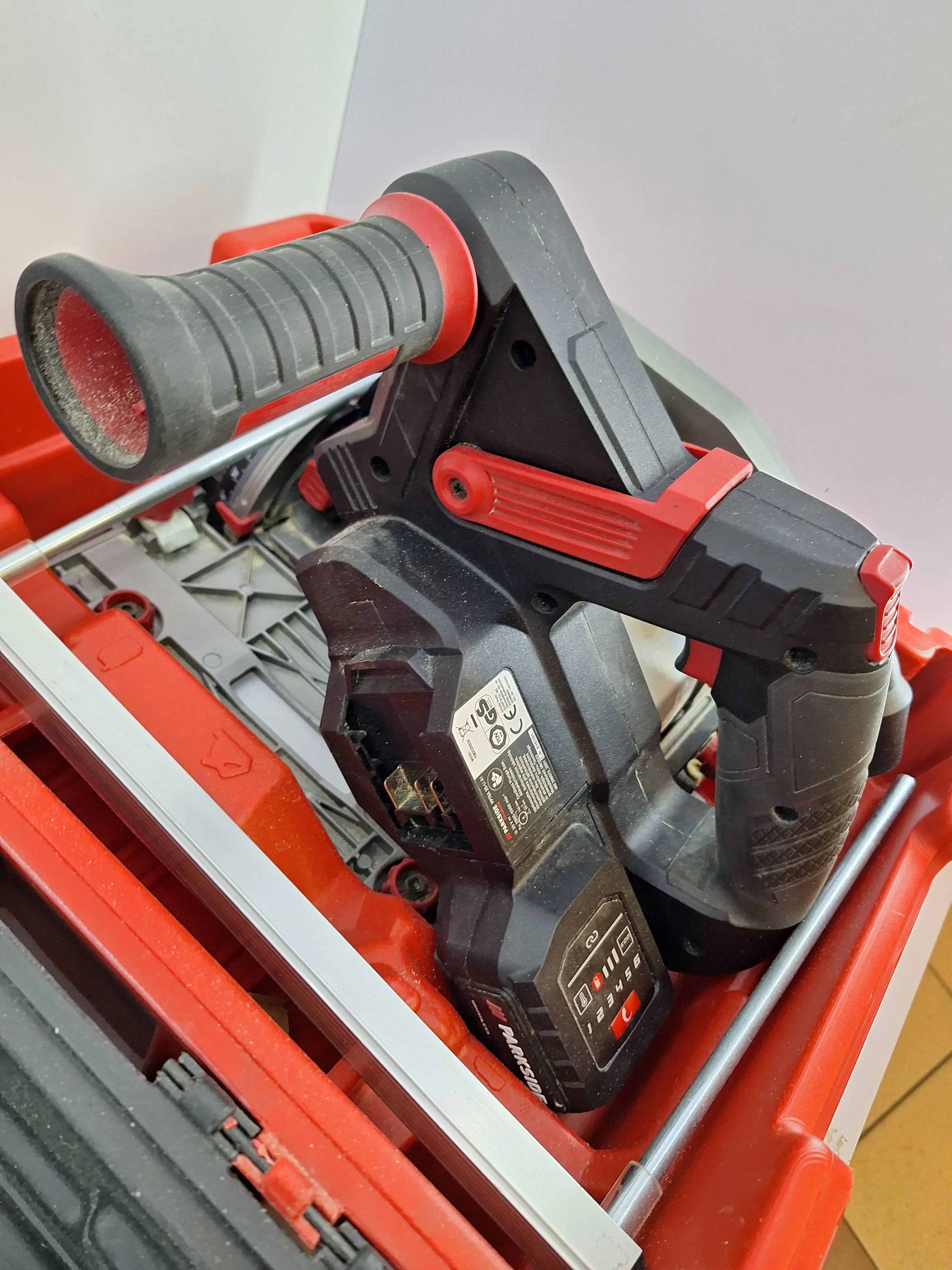 parkside-performance-pila-wglebna-ukosnica-akumulatorowa-pptsa-20-li-b2-seria-pptsa-20-li-b2