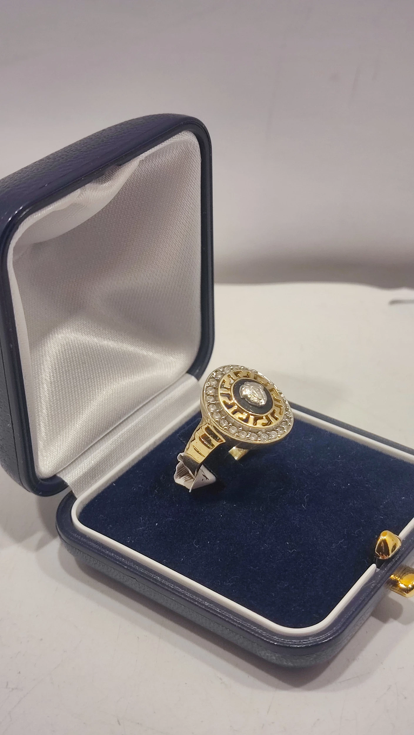 zloty-pierscionek-ogragly-z-meduza-585-451-r-17-marka-226434-1704211