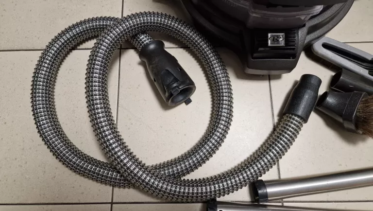 odkurzacz-rainbow-e2-blue-akcesoria-pojemnosc-zbiornika-na-kurz-200