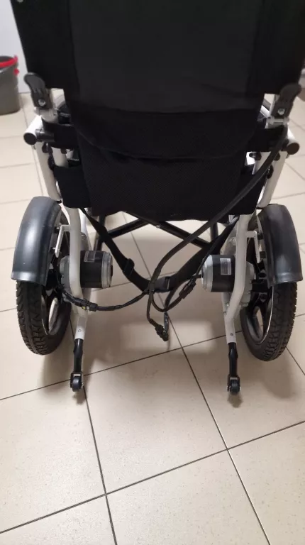 WÓZEK INWALIDZKI ELEKTRYCZNY AT52304 - ANTAR