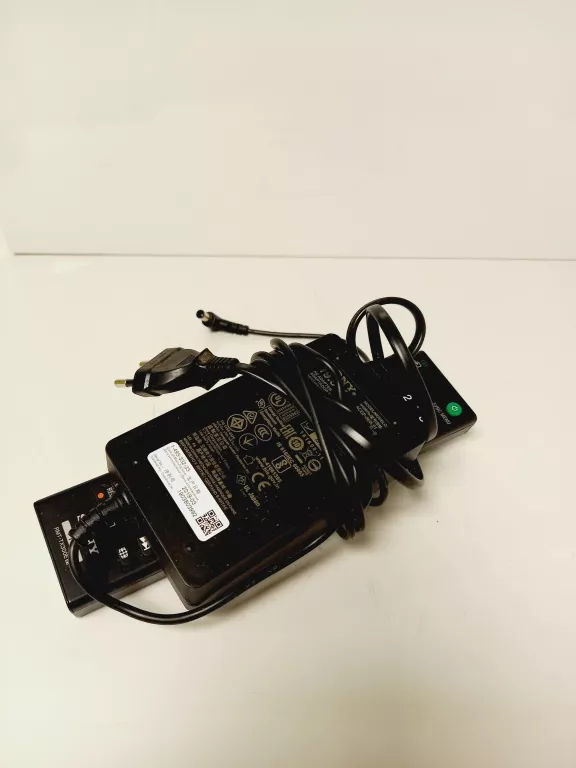 TELEWIZOR LED SONY KDL40WE660BAEP 40" FULL HD PILOT BEZ NÓZEK