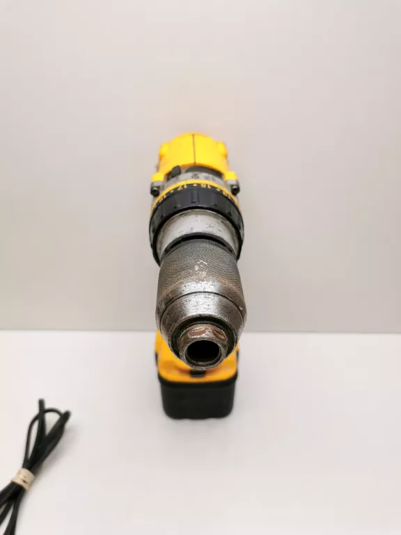 wkretarka-dewalt-dw-981-ladowarka-2-baterie-napiecie-v-12-v