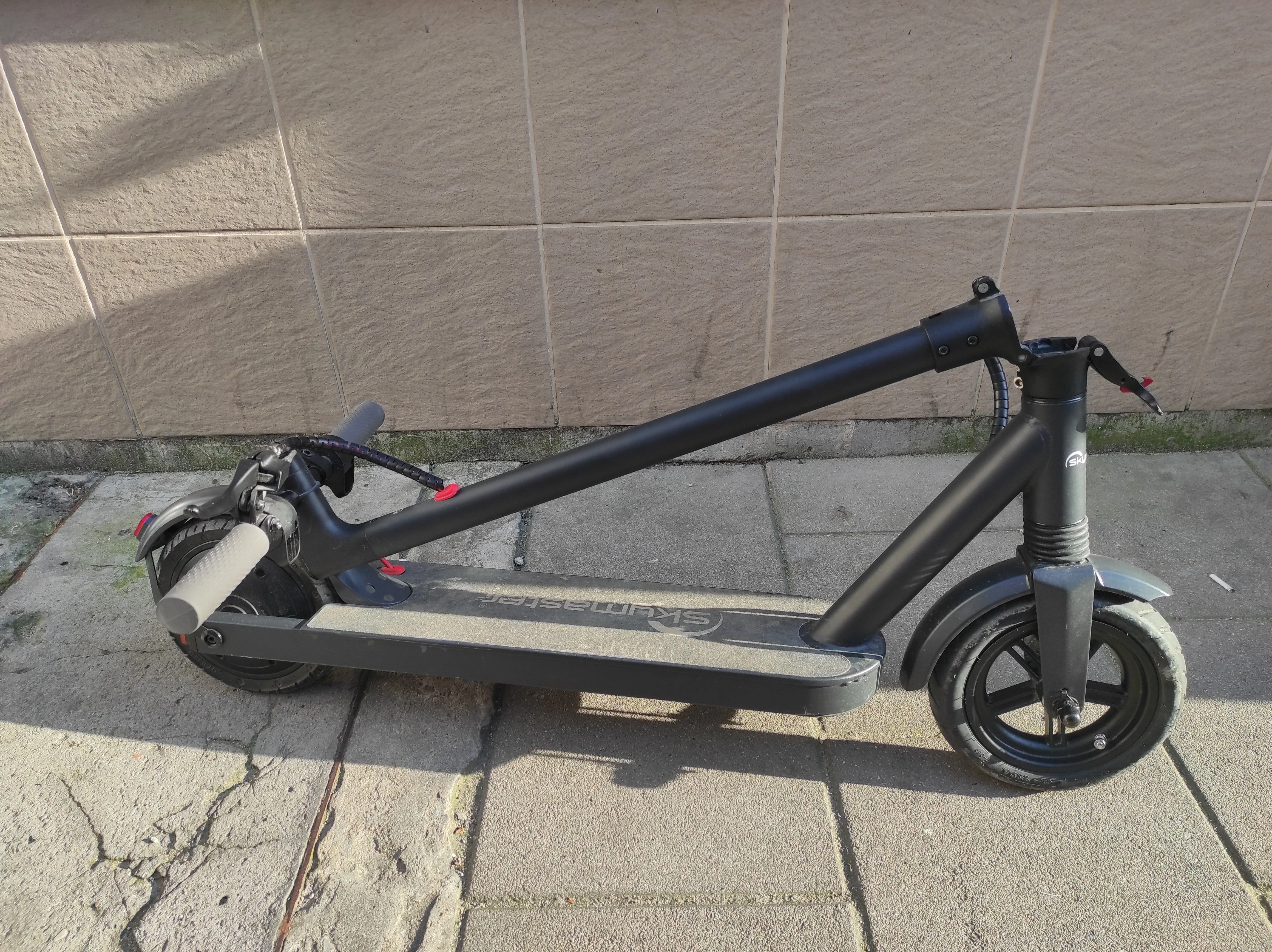 elektryczna-hulajnoga-skymaster-skyme-pro-moc-silnika-350