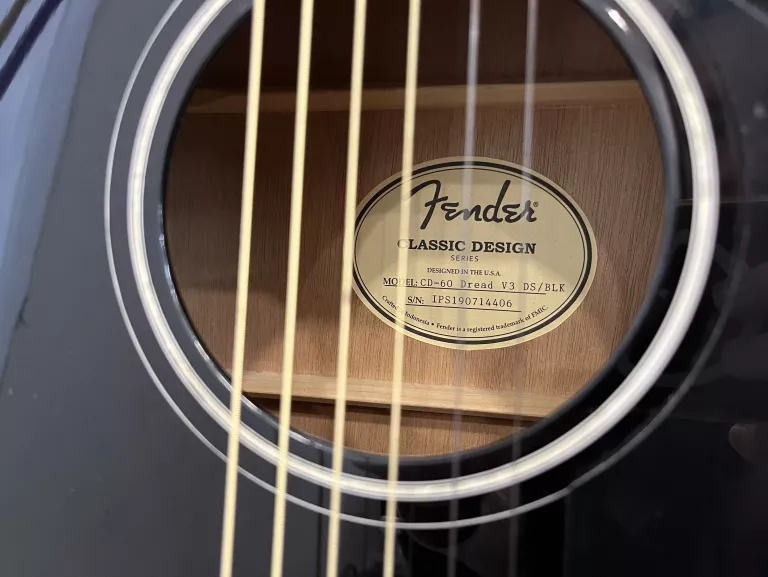 GITARA AKUSTYCZNA FENDER CD-60 + STOJAK + KAPODASTER