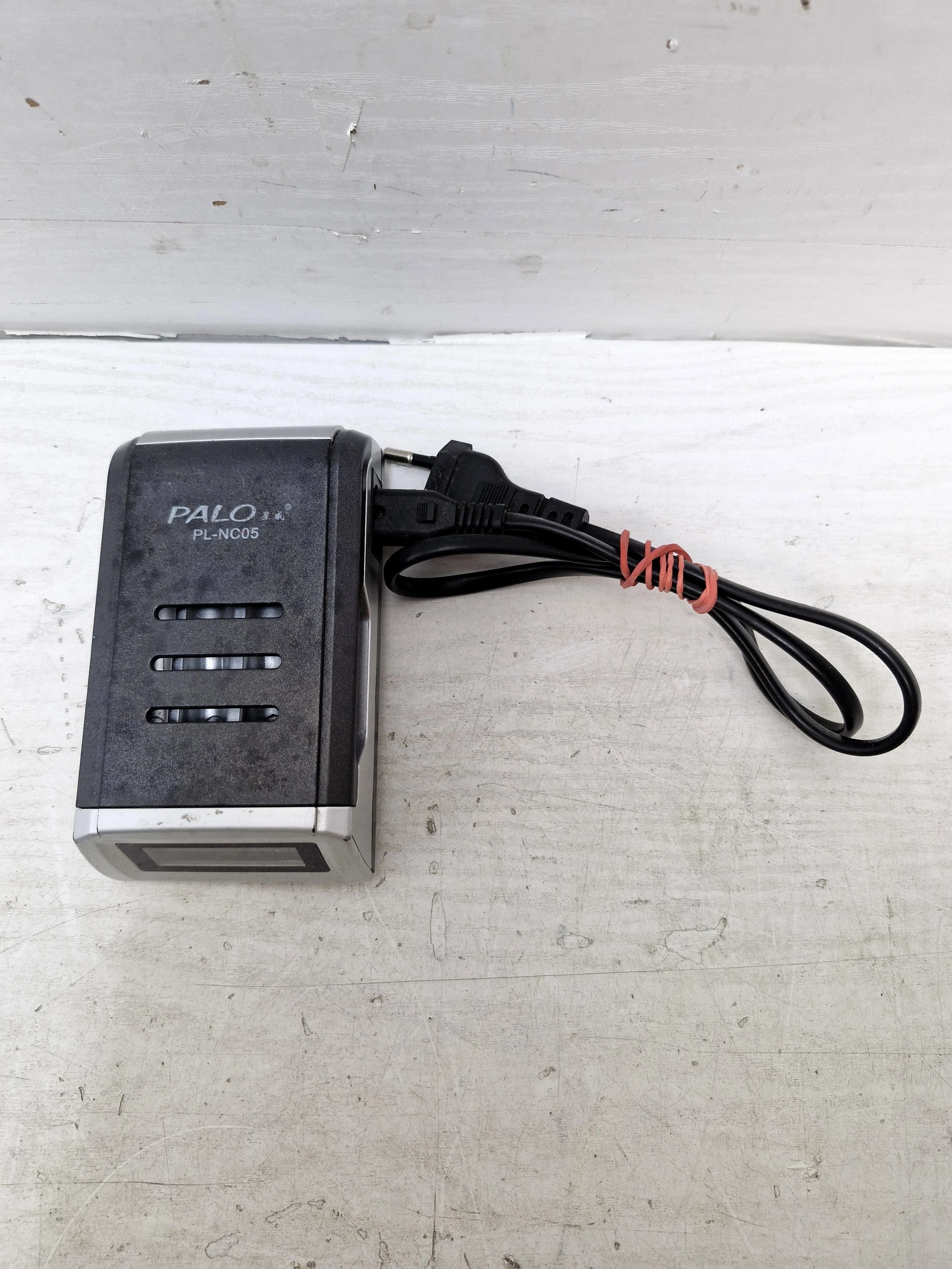 ladowarka-do-baterii-palo-pl-nc05-z-kablem-osiedle-kombatantow-7c-krakow