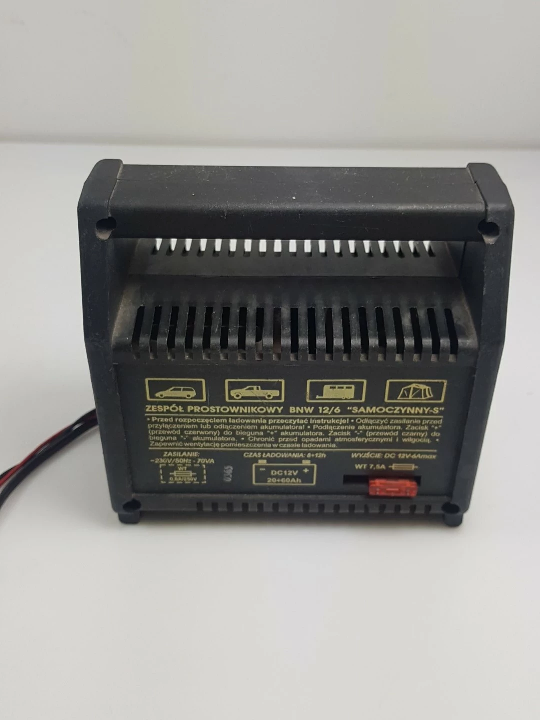 prostownik-samoczynny-elsin-12v-6a-natezenie-maksymalne-6