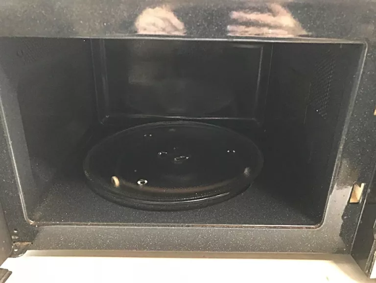 mikrofalowka-samsung-ge73m-pojemnosc-20000