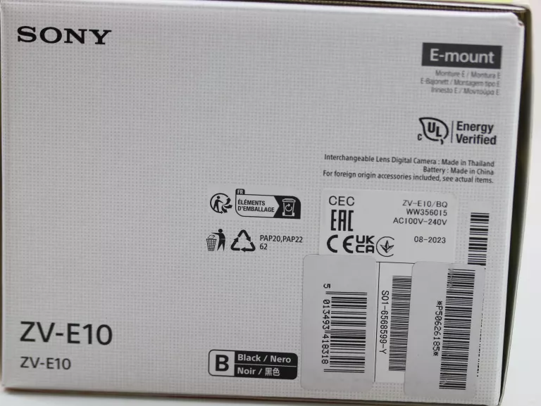 APARAT BEZLUSTERKOWY SONY ALPHA ZV-E10 Z KLATKĄ OPERATORSKĄ ULANZI