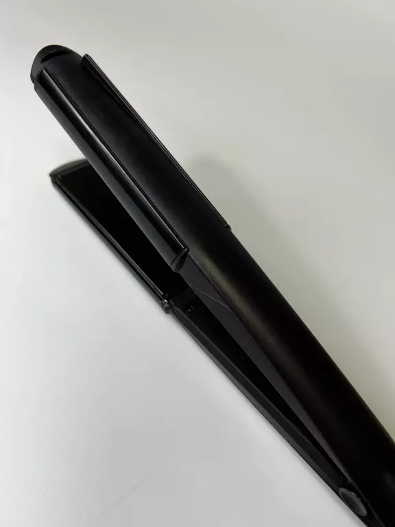 PROSTOWNICA DO WŁOSÓW BABYLISS C152A (LEKKO PRZETARTE PŁYTKI)