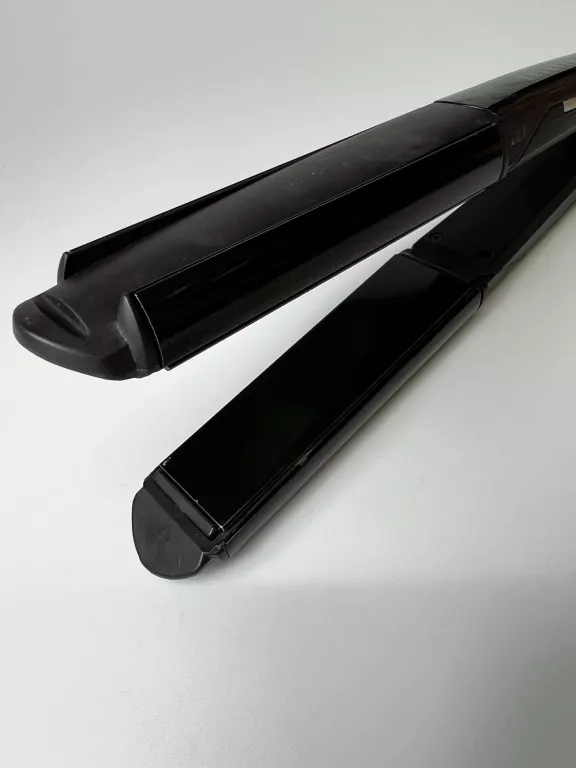 PROSTOWNICA DO WŁOSÓW BABYLISS C152A (LEKKO PRZETARTE PŁYTKI)