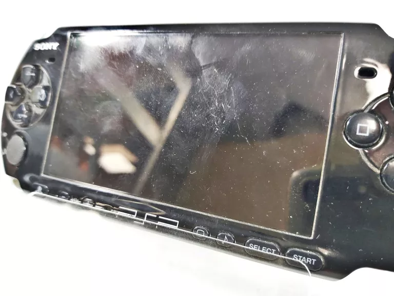 KONSOLA SONY PSP 3004 + ETUI