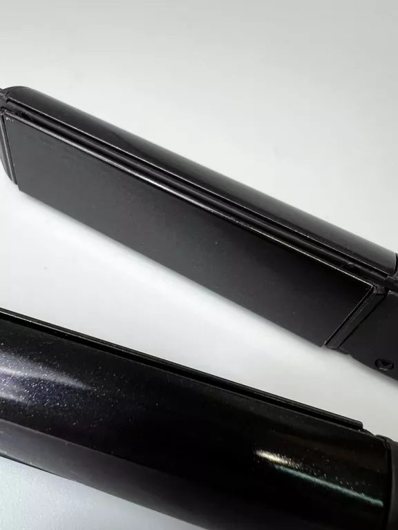 PROSTOWNICA DO WŁOSÓW BABYLISS C152A (LEKKO PRZETARTE PŁYTKI)