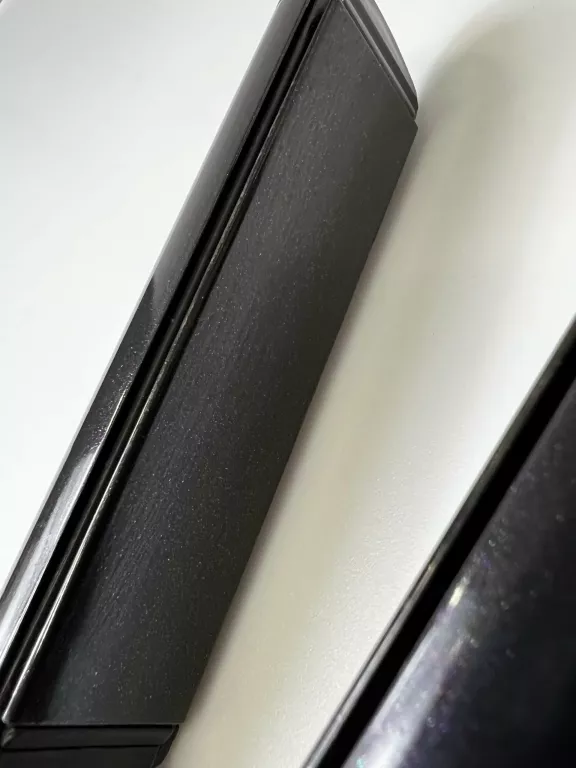 PROSTOWNICA DO WŁOSÓW BABYLISS C152A (LEKKO PRZETARTE PŁYTKI)