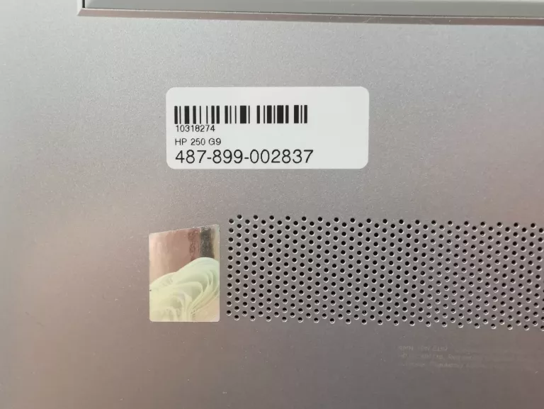 LAPTOP HP 250 G9 15,6" INTEL CORE I5 16 GB / 500 GB, ZAS