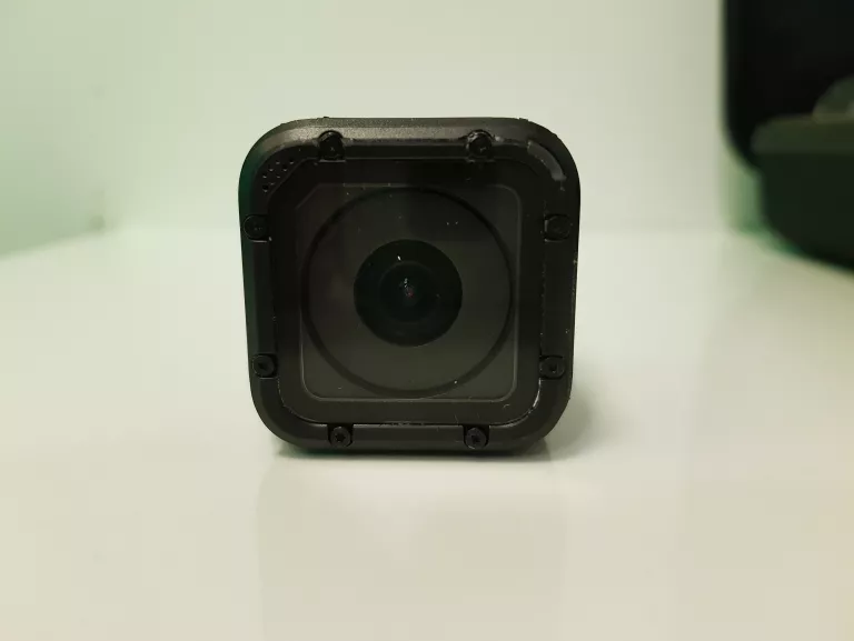 kamera-gopro-hero-4-session-pudelko-etui-akcesoria-polecam-kolor-czarny