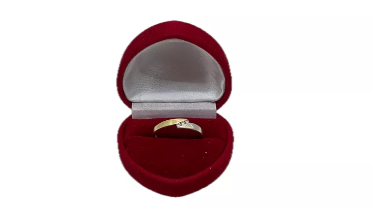 delikatny-zloty-pierscionek-p585-r19-205-g-staromiejska-6-jawor-sj