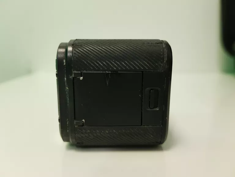 kamera-gopro-hero-4-session-pudelko-etui-akcesoria-polecam-rozdzielczosc-12