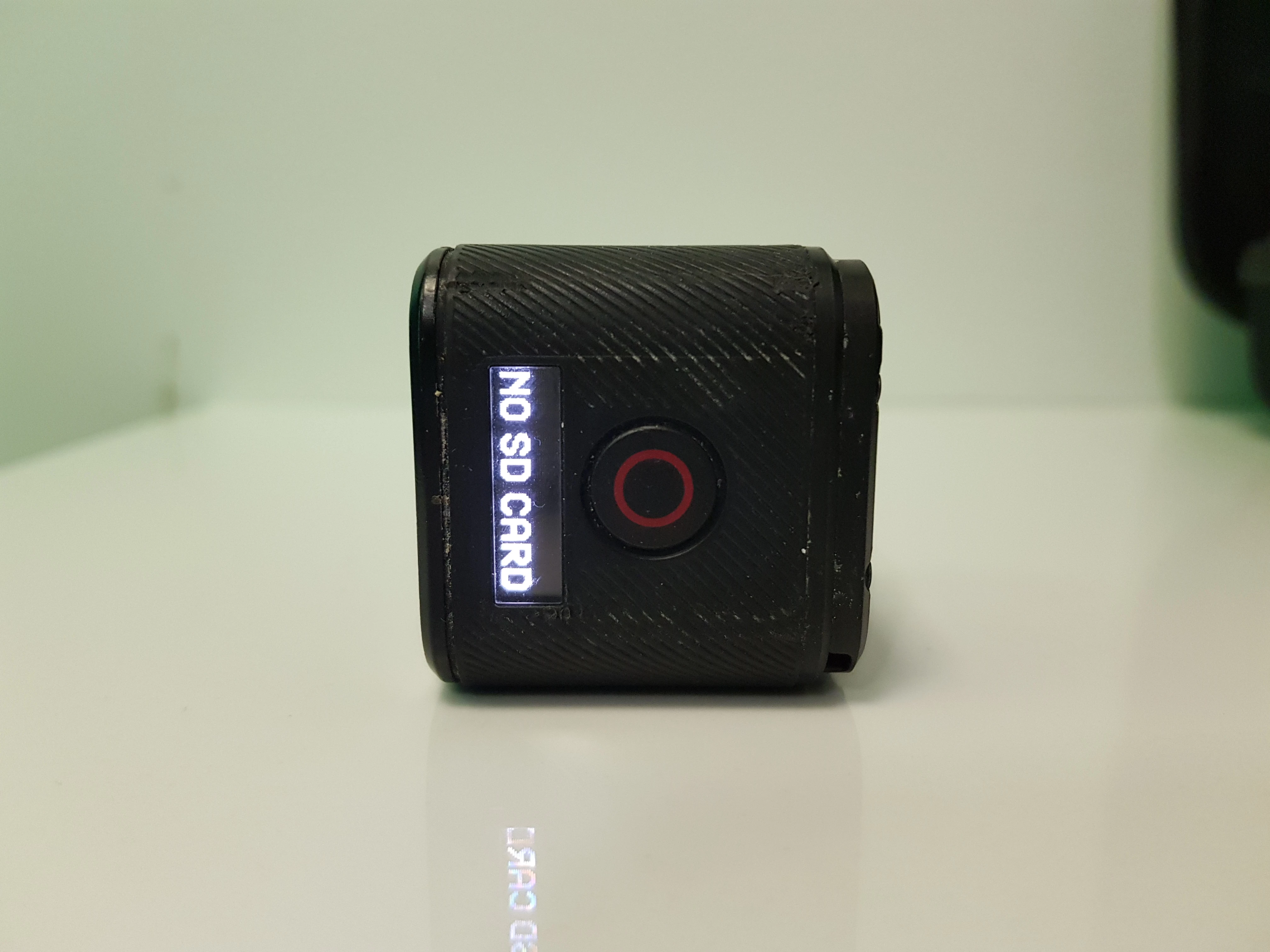 kamera-gopro-hero-4-session-pudelko-etui-akcesoria-polecam-funkcje-mikrofon