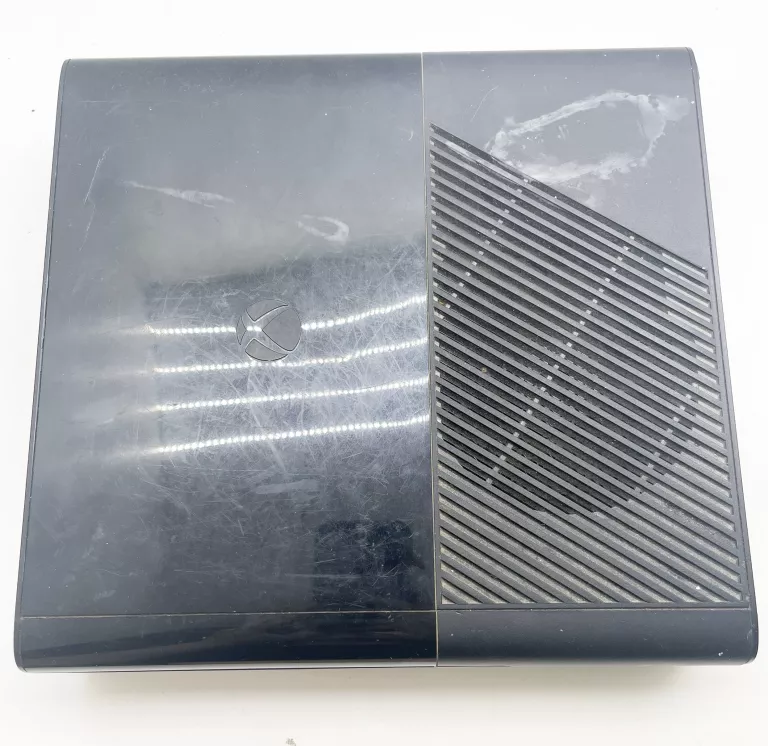 KONSOLA MICROSOFT XBOX 360 E