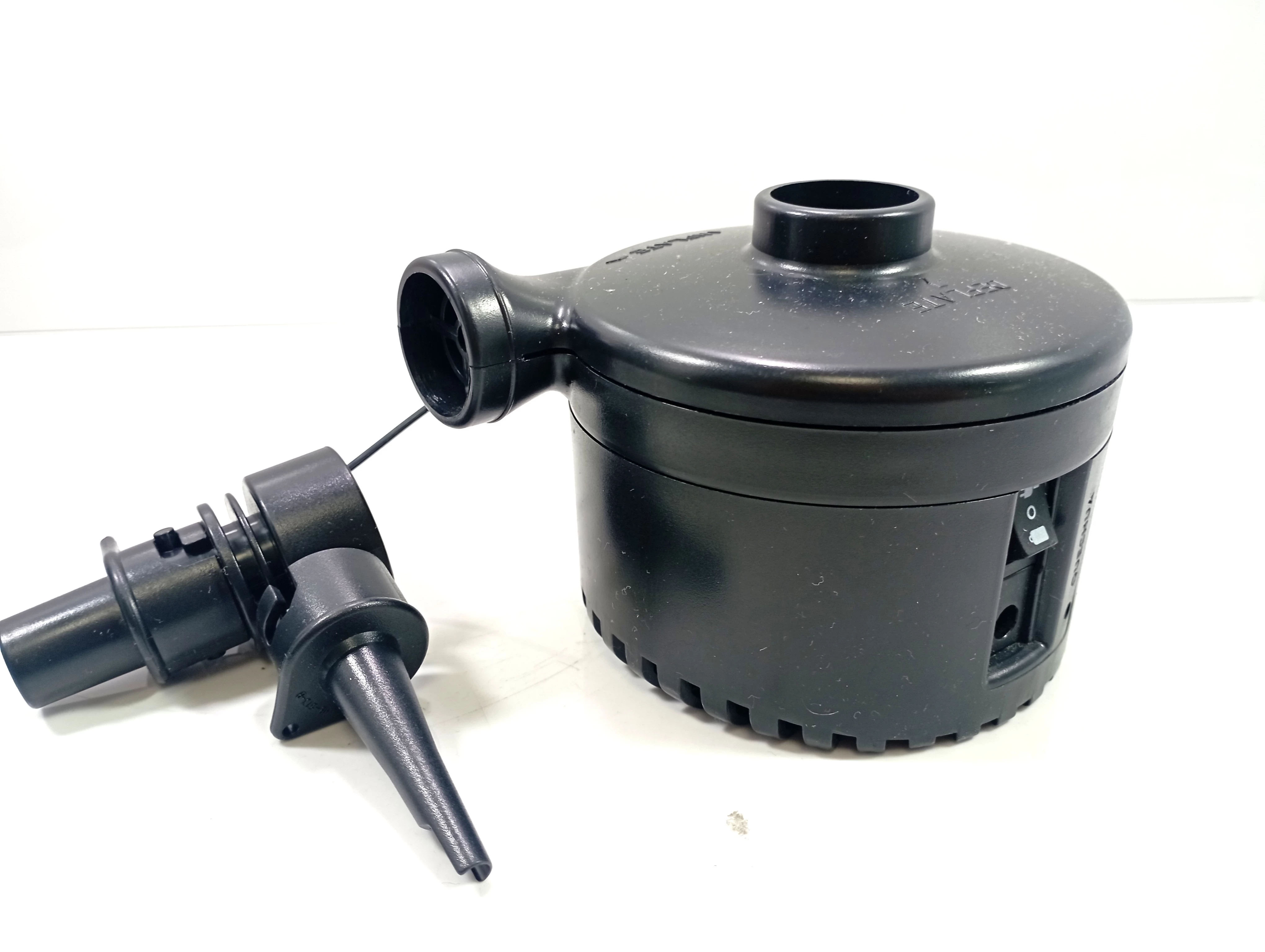 pompka-do-materaca-decathlon-quechua-2-koncowkiwtyczka-samochodowa-stan-11323-238058