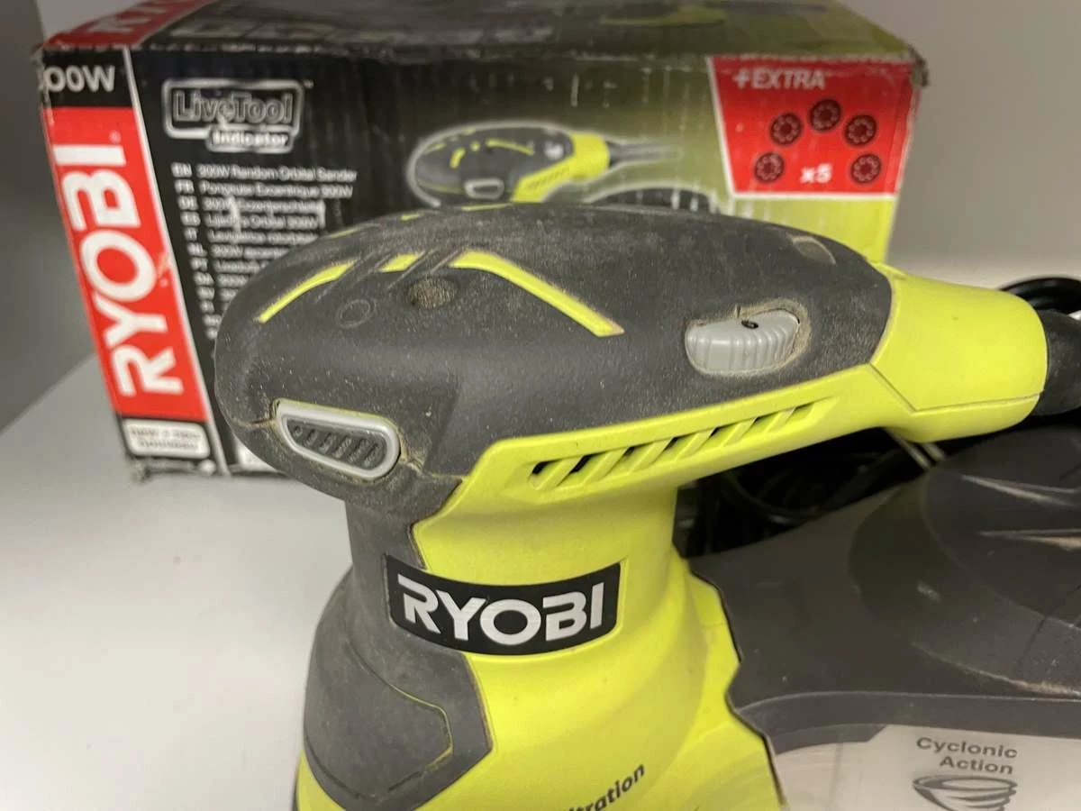 szlifierka-oscylacyjna-ryobi-ros300-rodzaj-zasilania-sieciowe