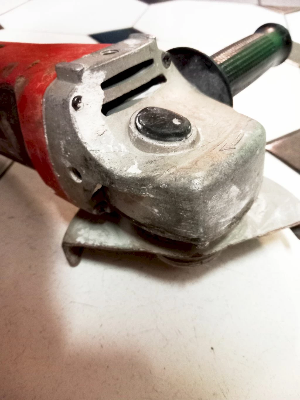 szlifierka-katowa-black-decker-kg1200-ean-gtin-5035048939291