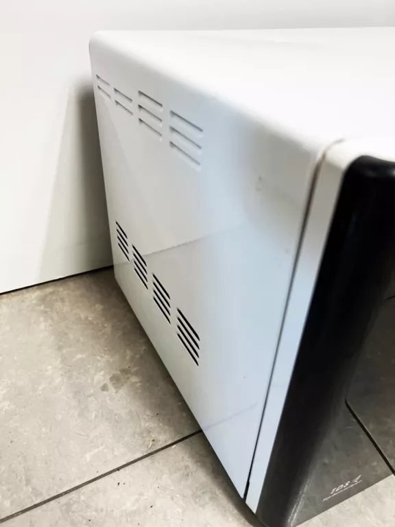 KUCHENKA MIKROFALOWA SAMSUNG ME731K