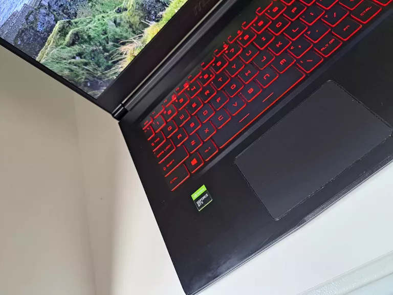 LAPTOP MSI GF63 THIN 10SCXR / I5-10 GEN / 8GB RAM / 512GB SSD / GTX 1650