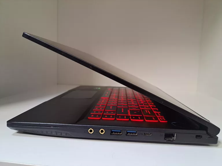 LAPTOP MSI GF63 THIN 10SCXR / I5-10 GEN / 8GB RAM / 512GB SSD / GTX 1650
