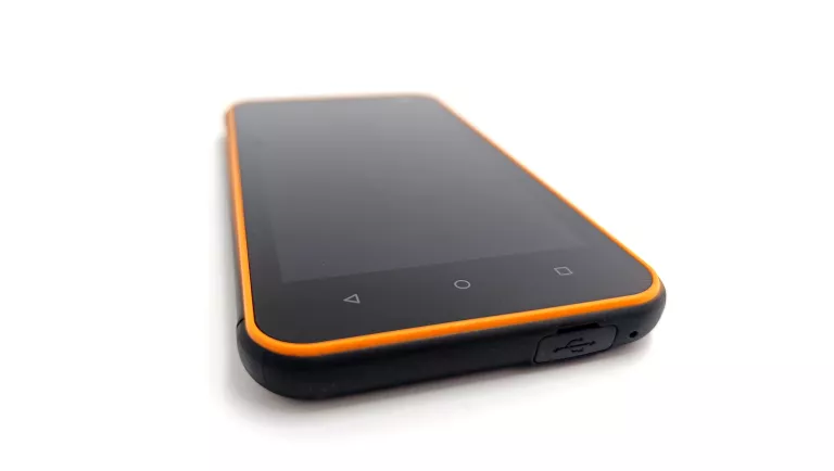 telefon-hammer-active-18-gb-stan-uzywany