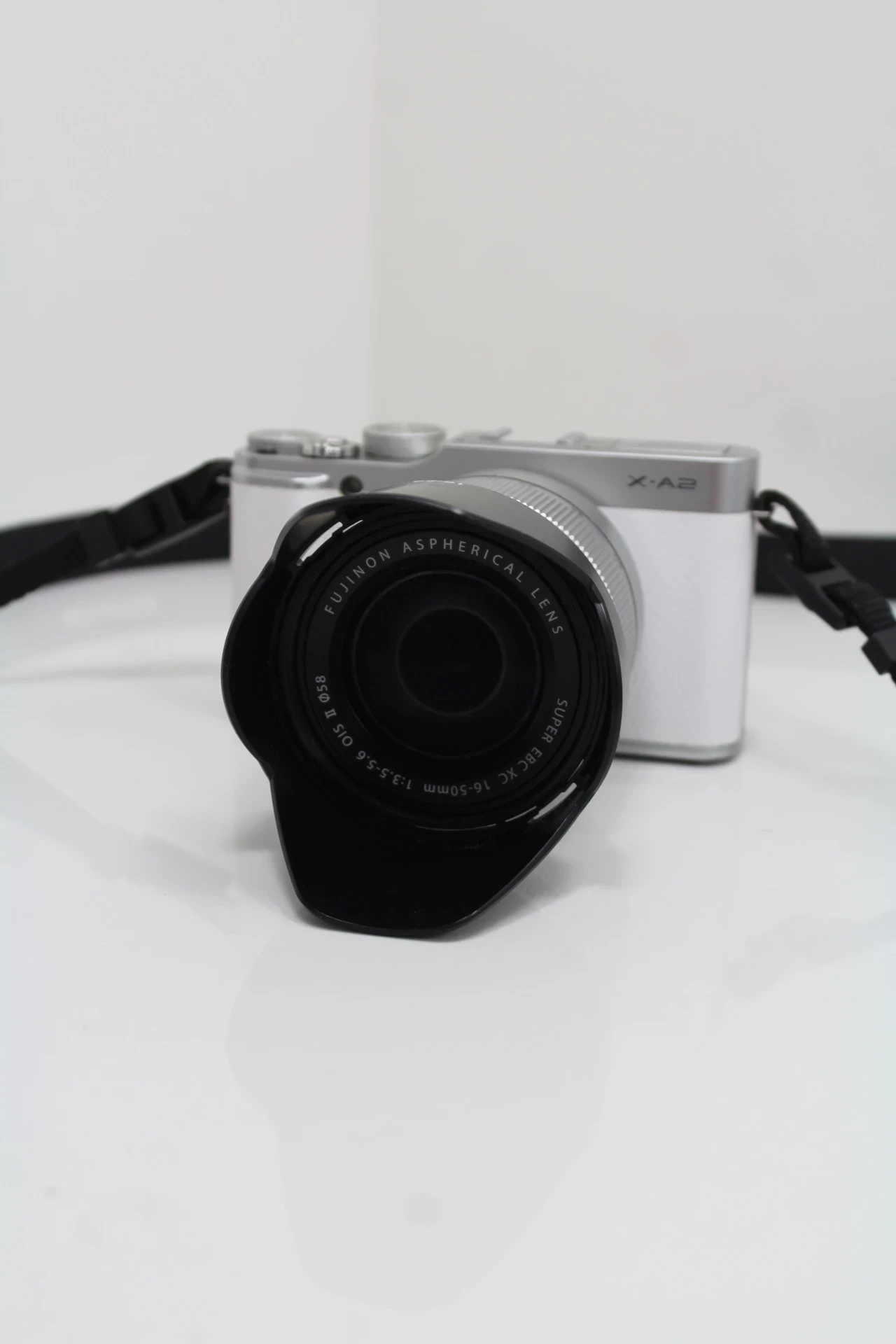 aparet-fujifilm-x-a2-obiektyw-16-50mm-135-56-ois-marka-fujifilm